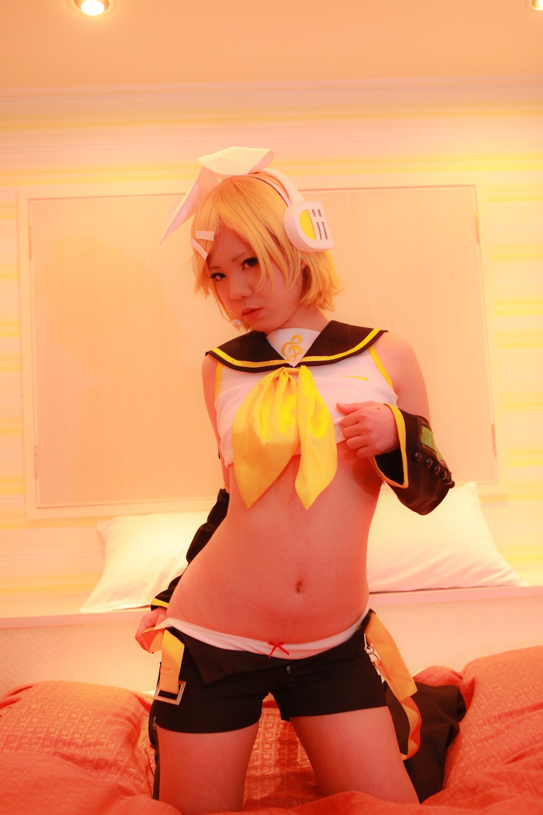 [Cosplay]  Vocaloid - Hot Kagamine Rin Naked